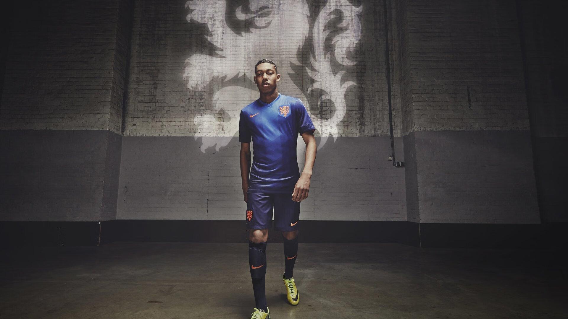 詹姆斯谈卡特，他的扣篮的意义已经超越篮球本身，成为一代人的精神象征